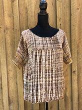 Load image into Gallery viewer, Split back saori top